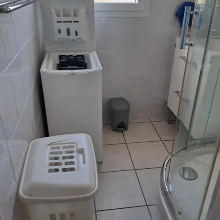 Climatise St Mandrier Pin Rolland Proche Apartman *